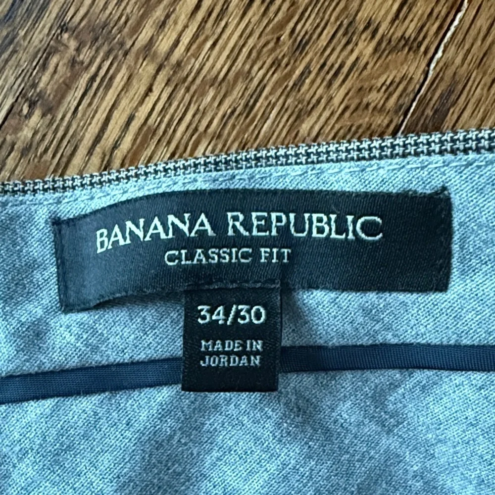 Banana Republic sophisticated gray