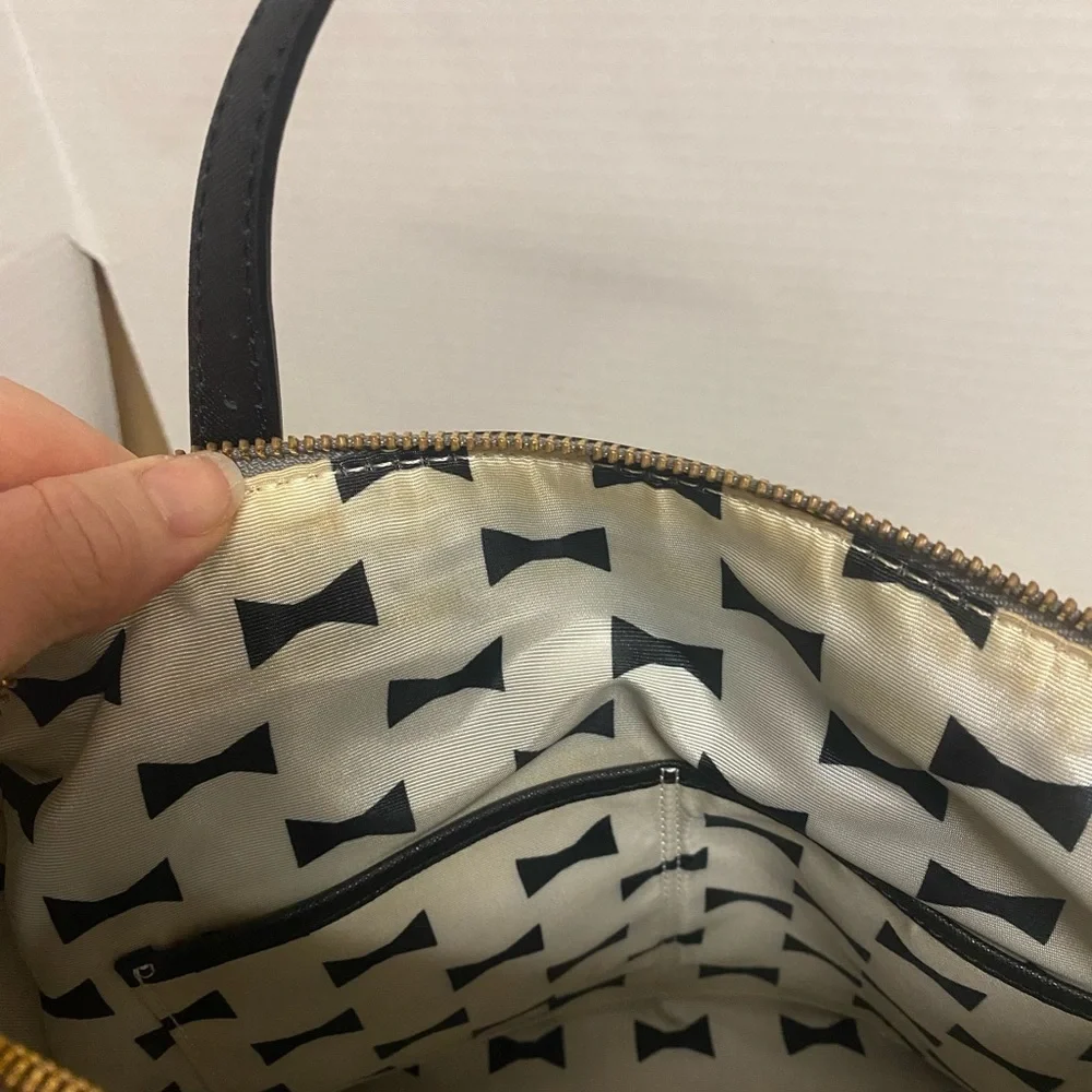kate spade strap isn’t