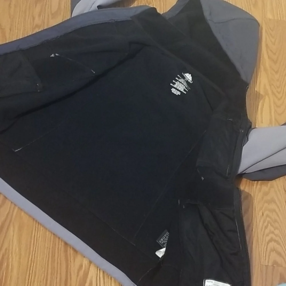 Snozu zip off excellent