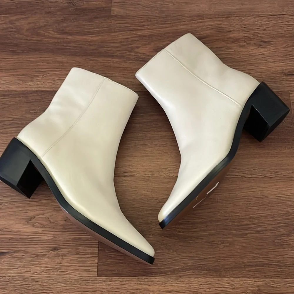Madewell between pale womens