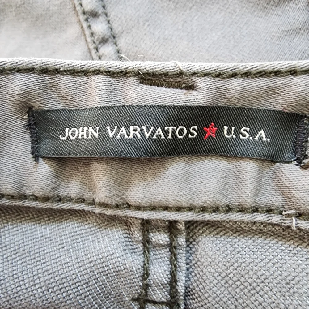 John Varvatos be zip