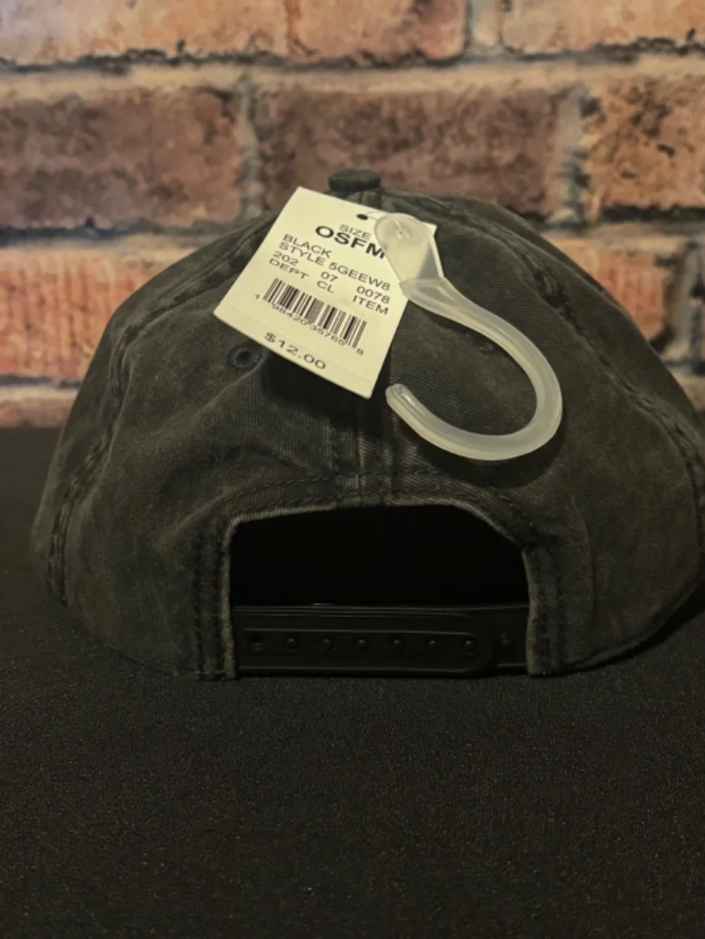 Ford mustang snapback