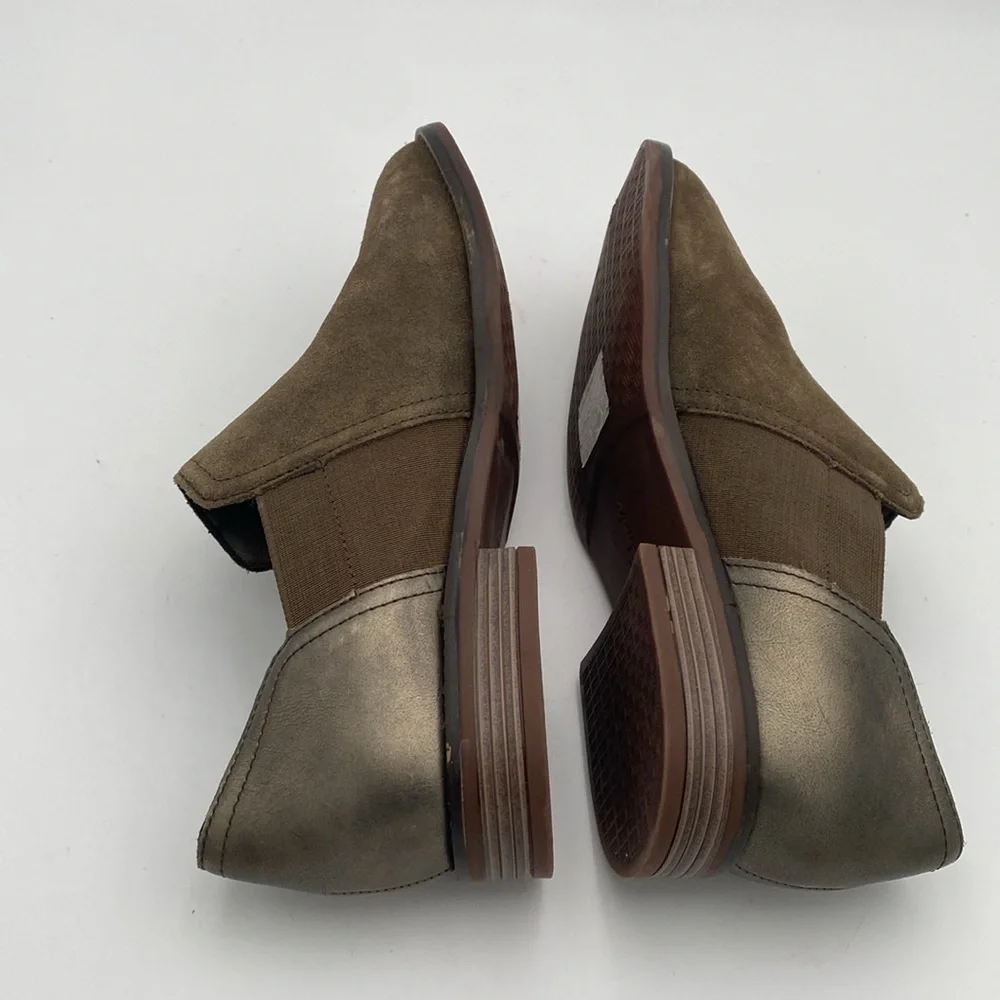 Clarks elegant tan