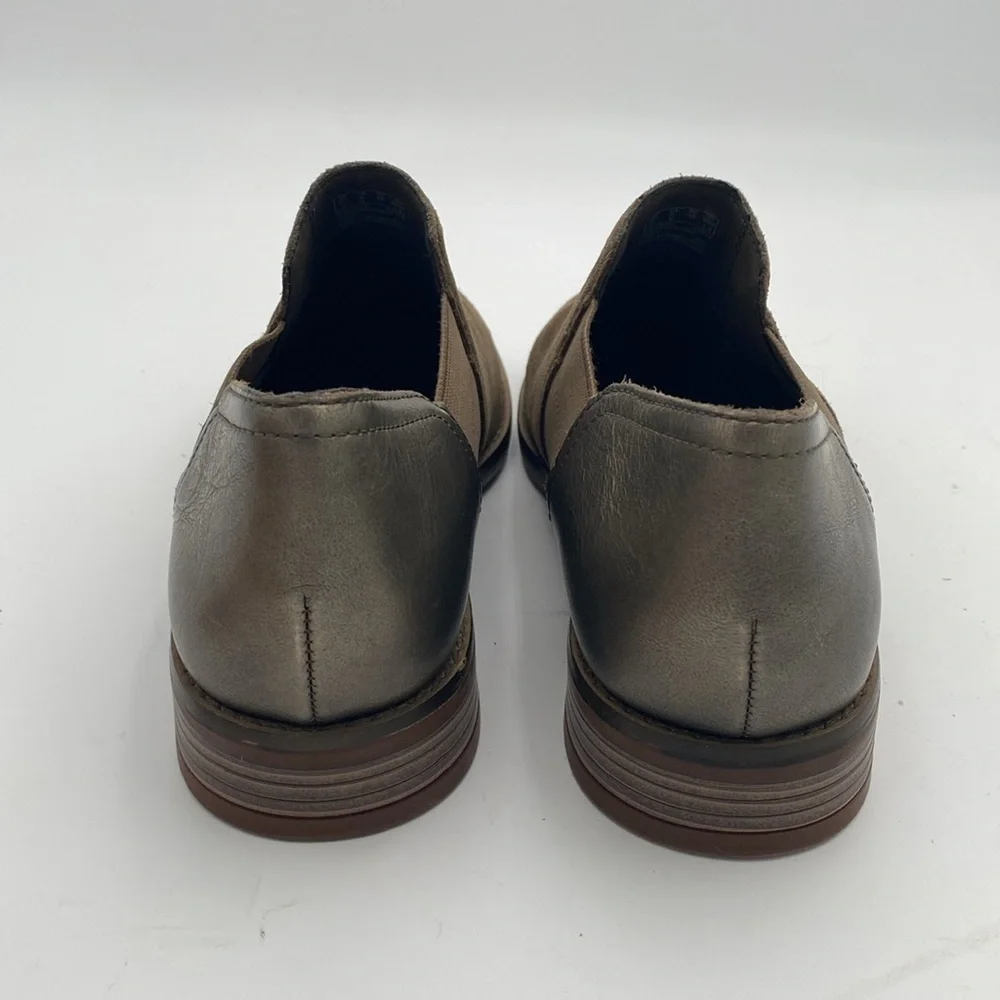 Clarks elegant tan