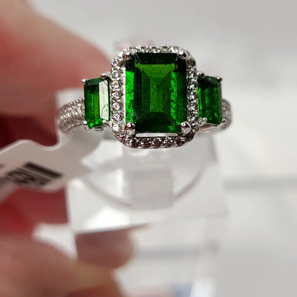 Chrome Diopside side diamond