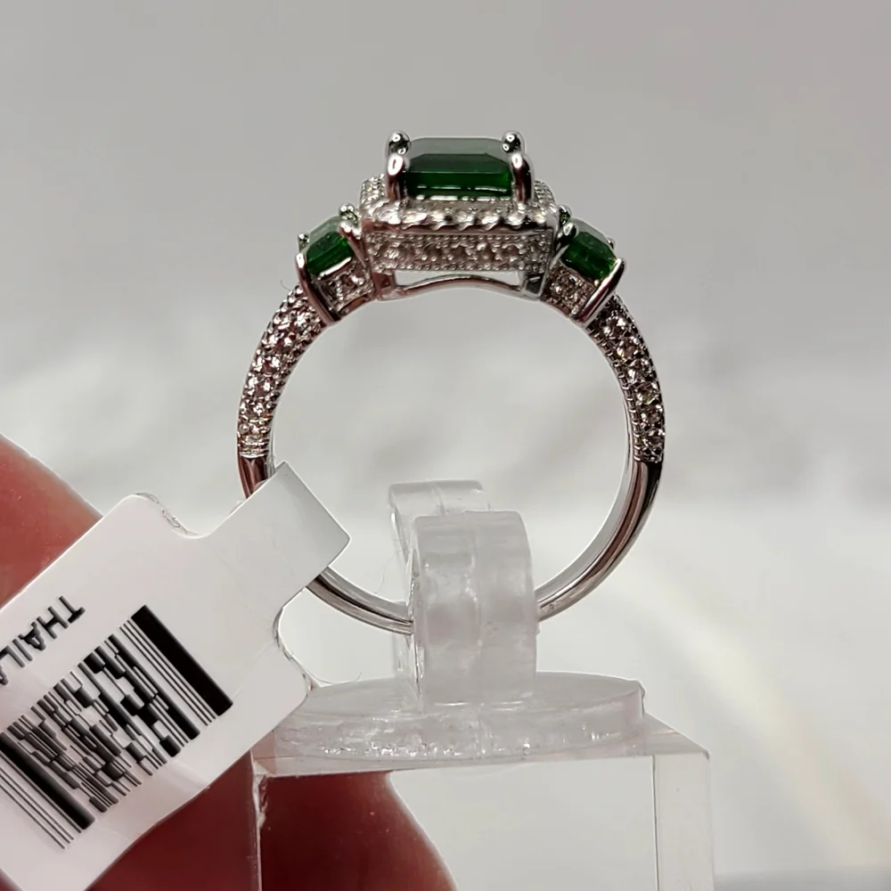 Chrome Diopside designed over