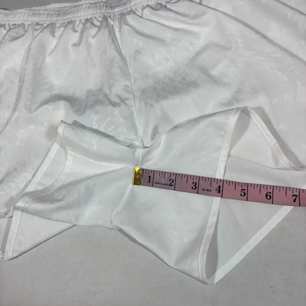 Nike logo size new