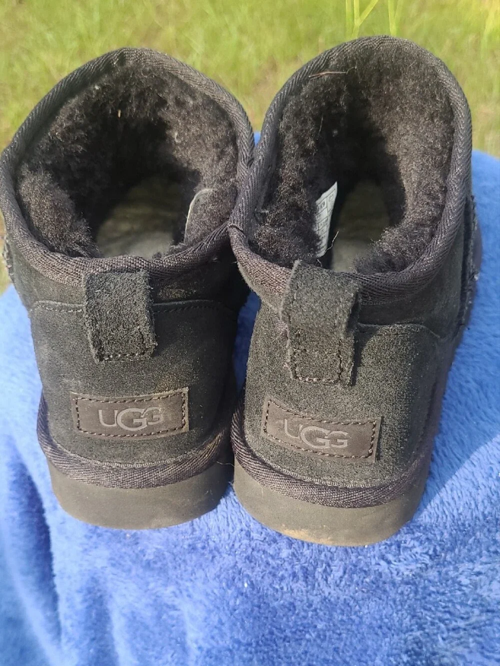 UGG womens black