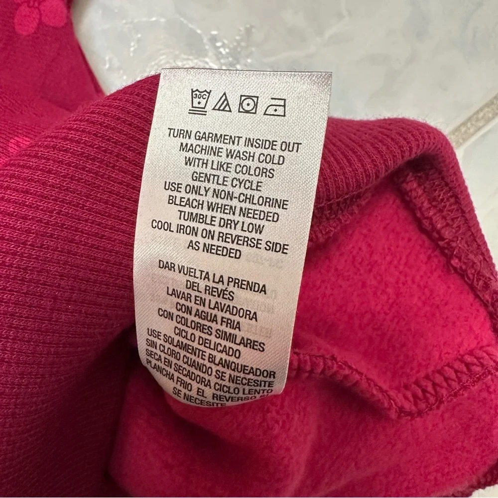 GAP features colors