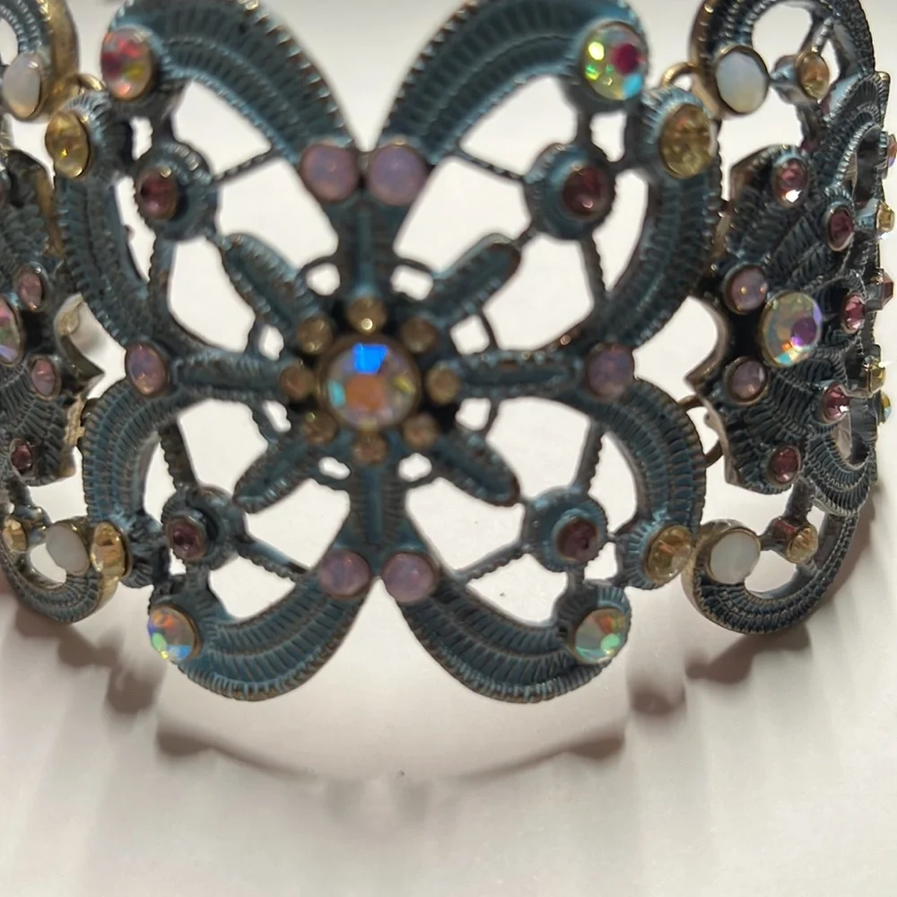 Betsey Johnson filigree iridescent crystals