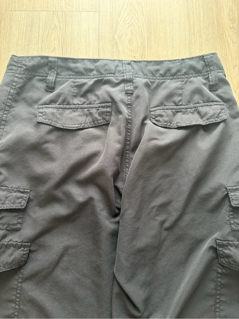 Plugg black cargo