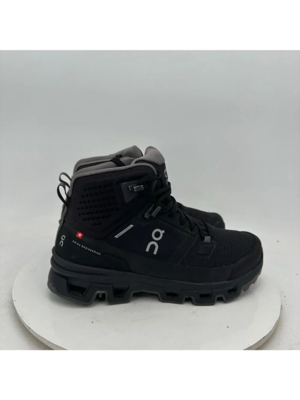 On Running cloudrock waterproof