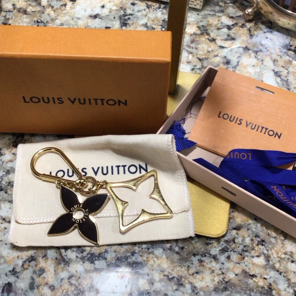 Louis Vuitton includes box