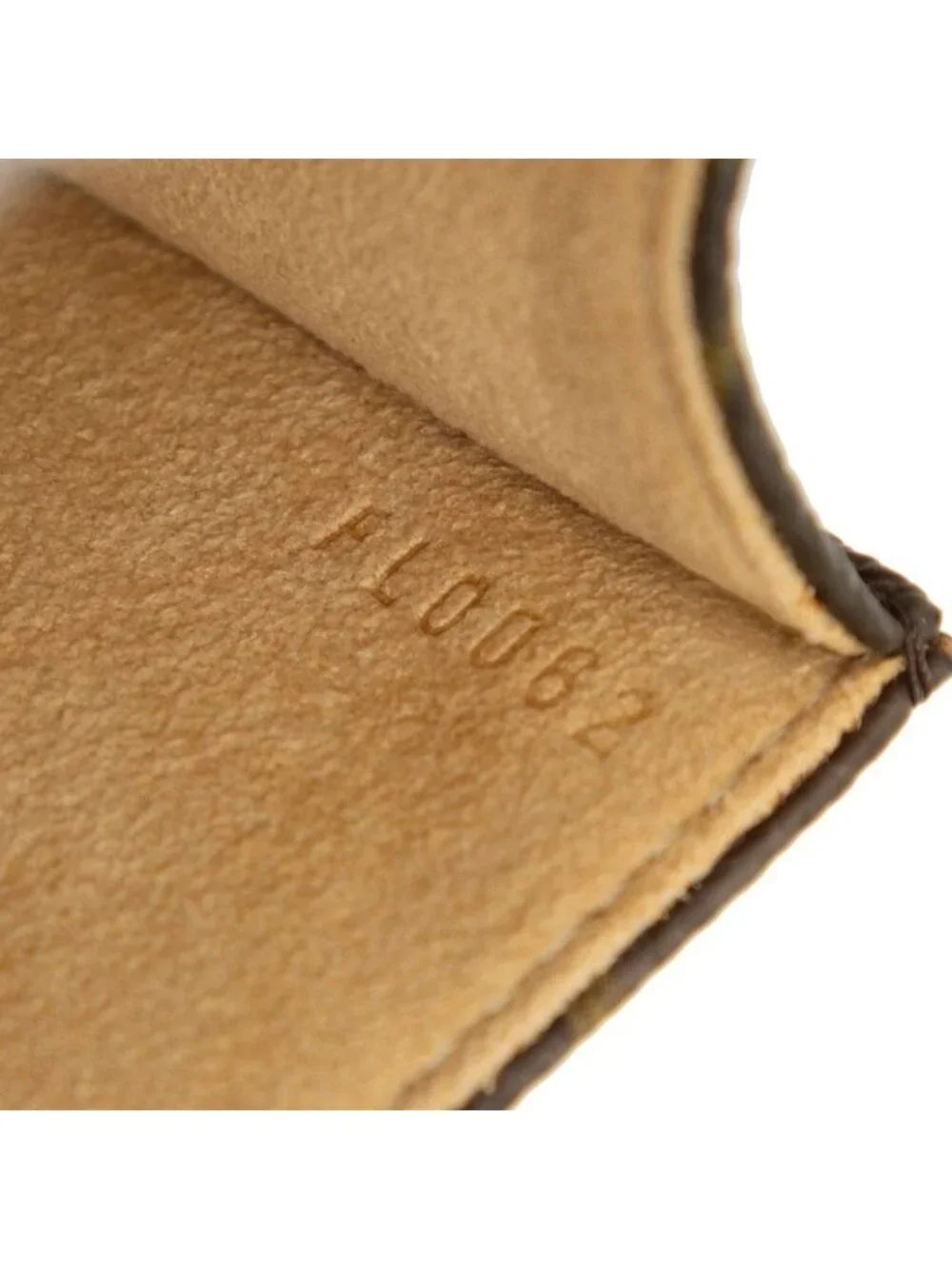 Louis Vuitton presentation items
