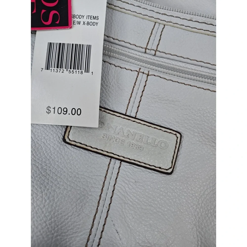 Tignanello jacquard compartments