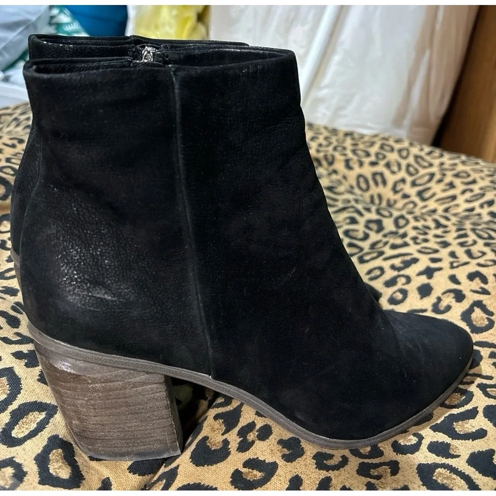 Vince Camuto vince camuto