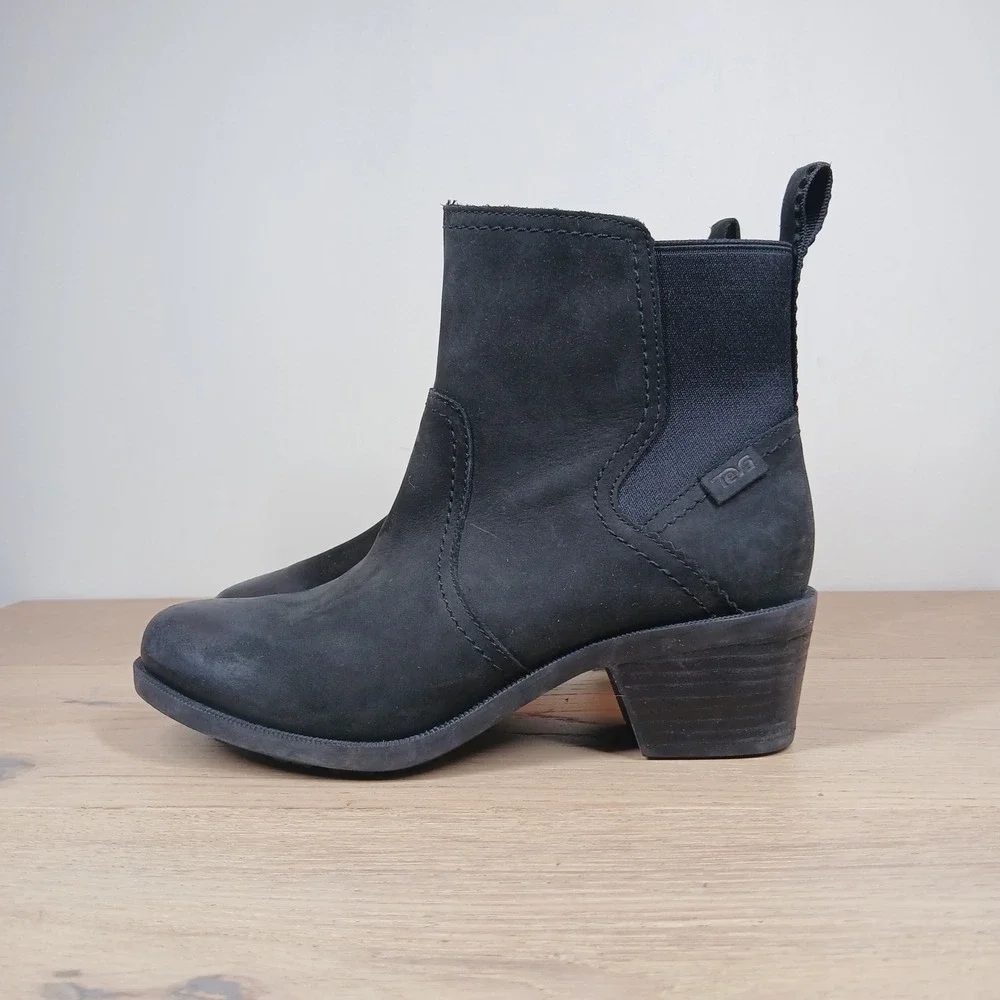 Teva block foxy