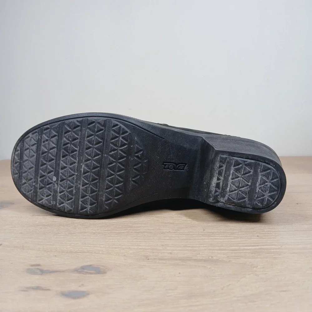 Teva outdoor stacked