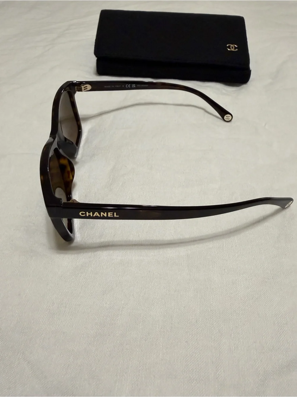CHANEL classic tortoiseshell