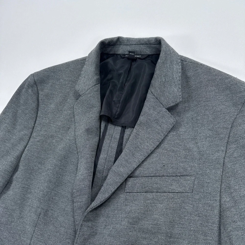 Banana Republic style modern daily