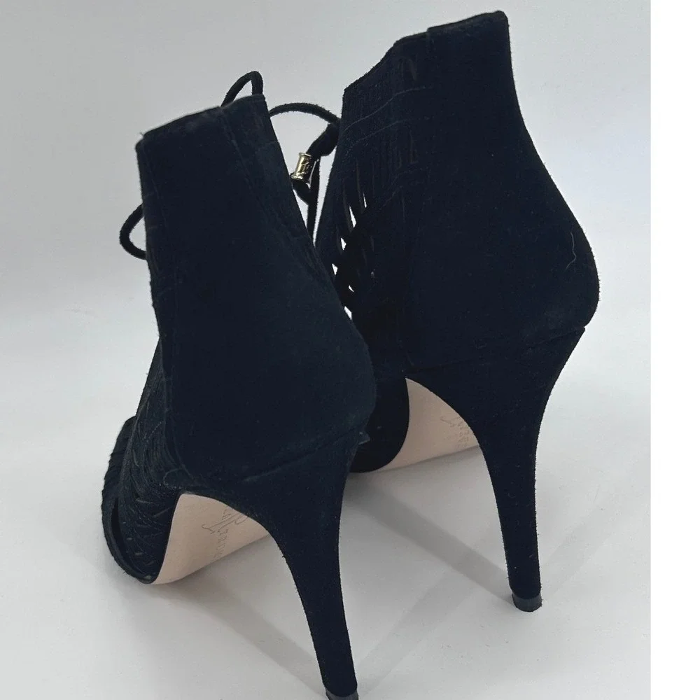 Ivanka Trump design out delfino