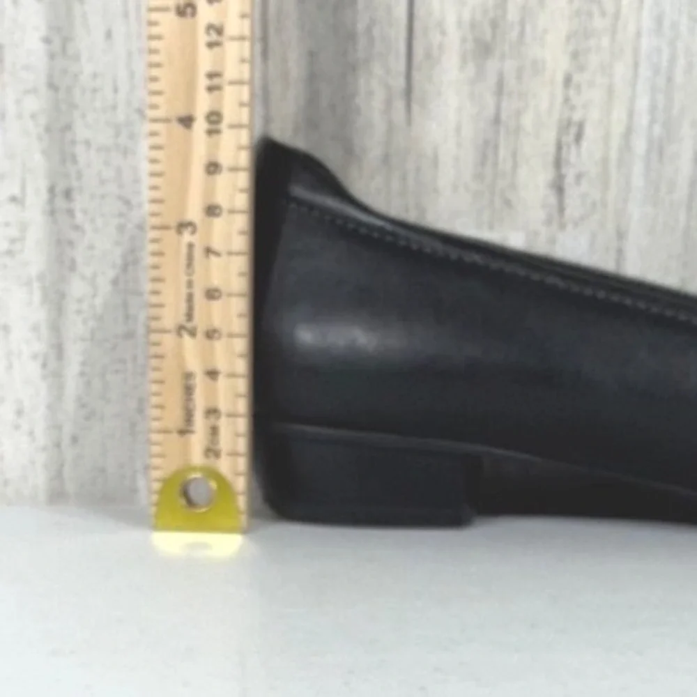 Clarks leather slip