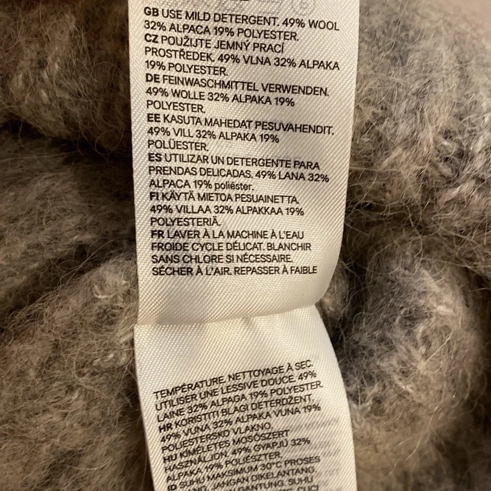 H&M comfortable knit