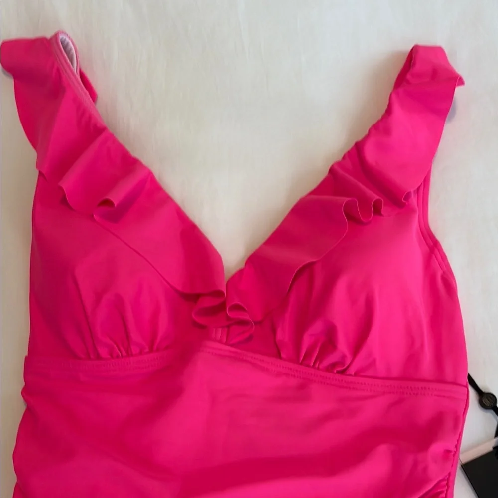 Dkny size one cups