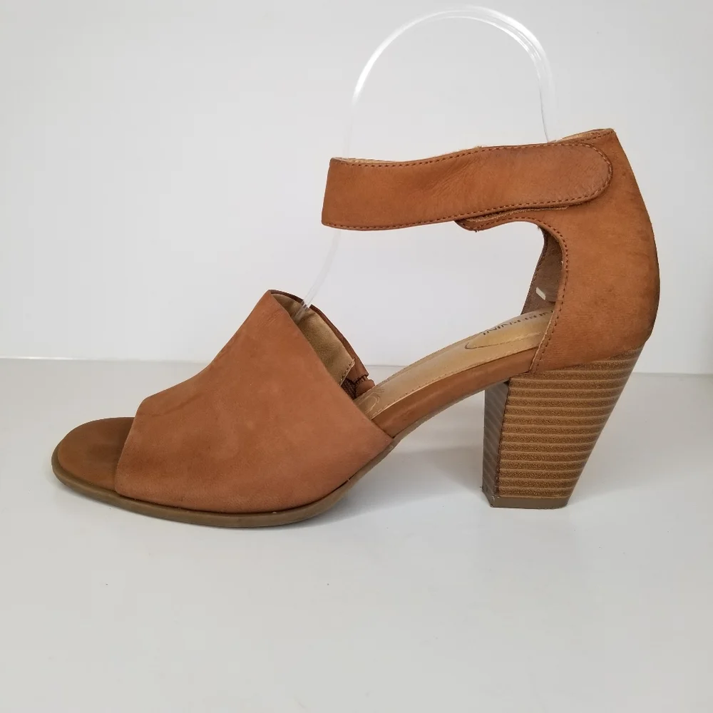 Giani Bernini silhouette terms any