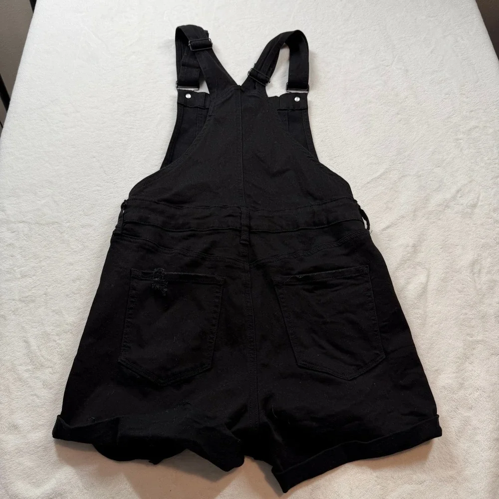 Rue21 perfectly black
