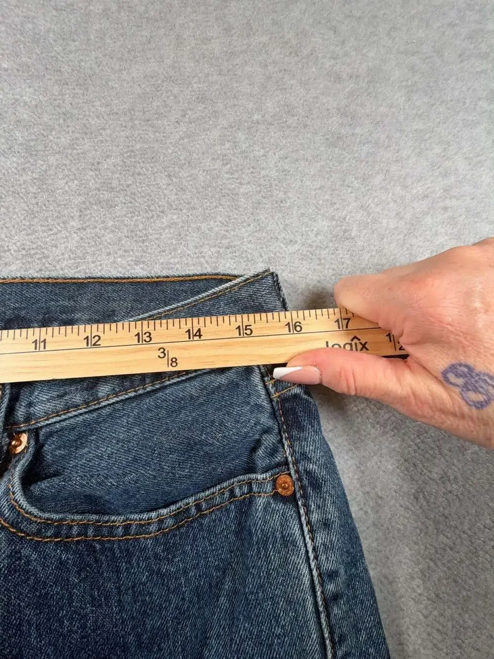 Levis leg it regular