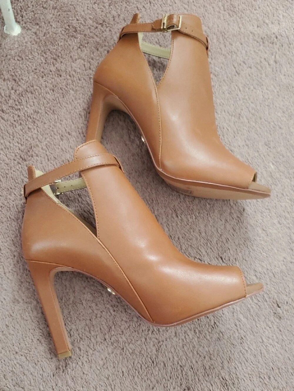 MICHAEL Michael Kors chic tan