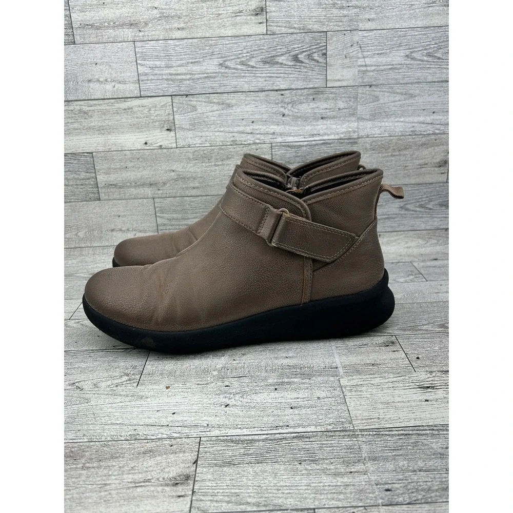Clarks keywords metallic textured