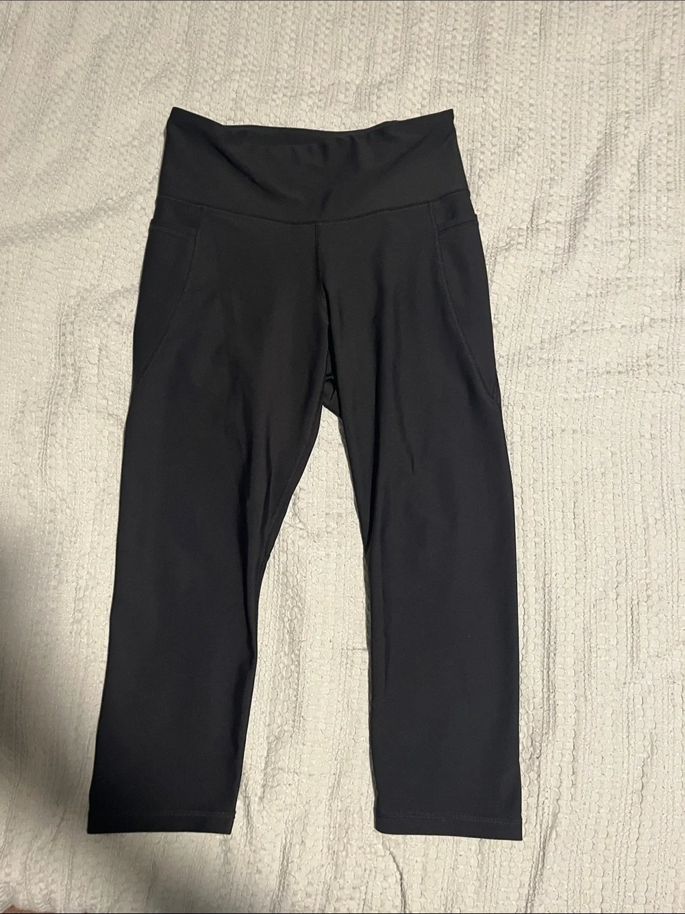 Old Navy PowerSoft Black High-Rise Capri Leggings