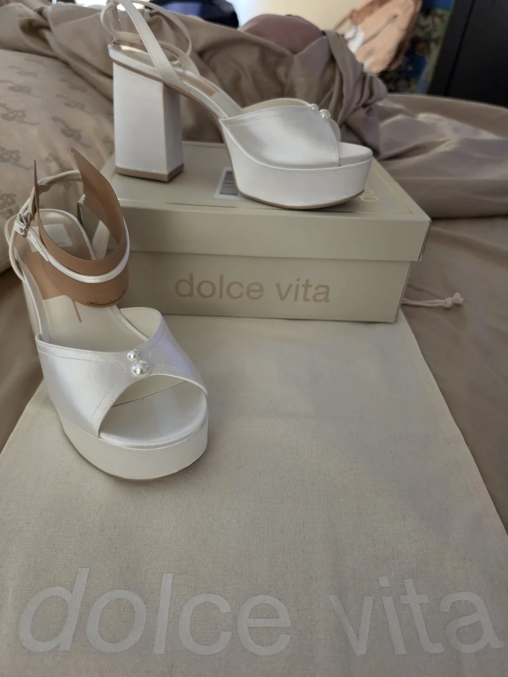 Dolce Vita Women’s White Pearl-Accent Platform Sandals