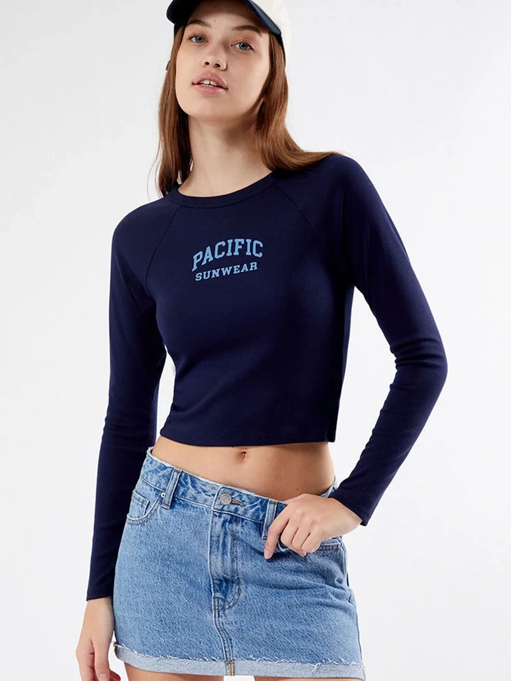 PacSun Pacific Sunwear Women's Navy Long-Sleeve Crop Top