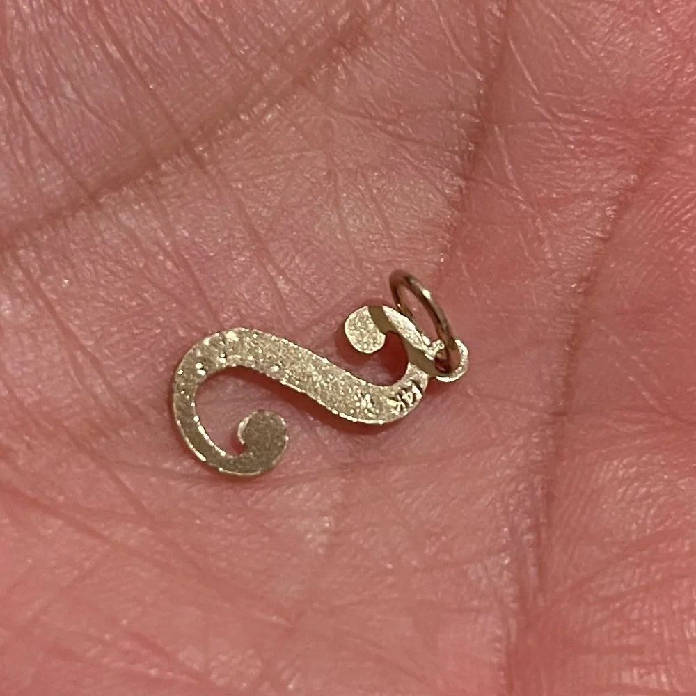 N/A 14k initials gold