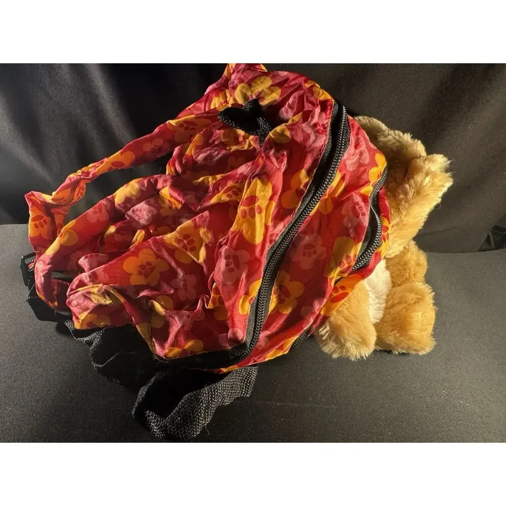Animal closure made