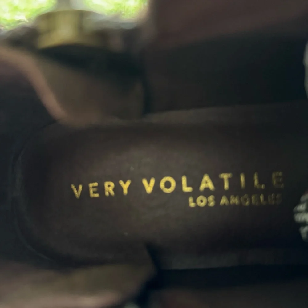 Very Volatile volatile makes