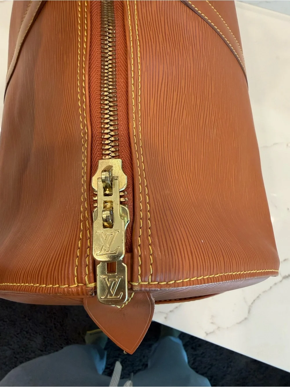 Louis Vuitton piping structure