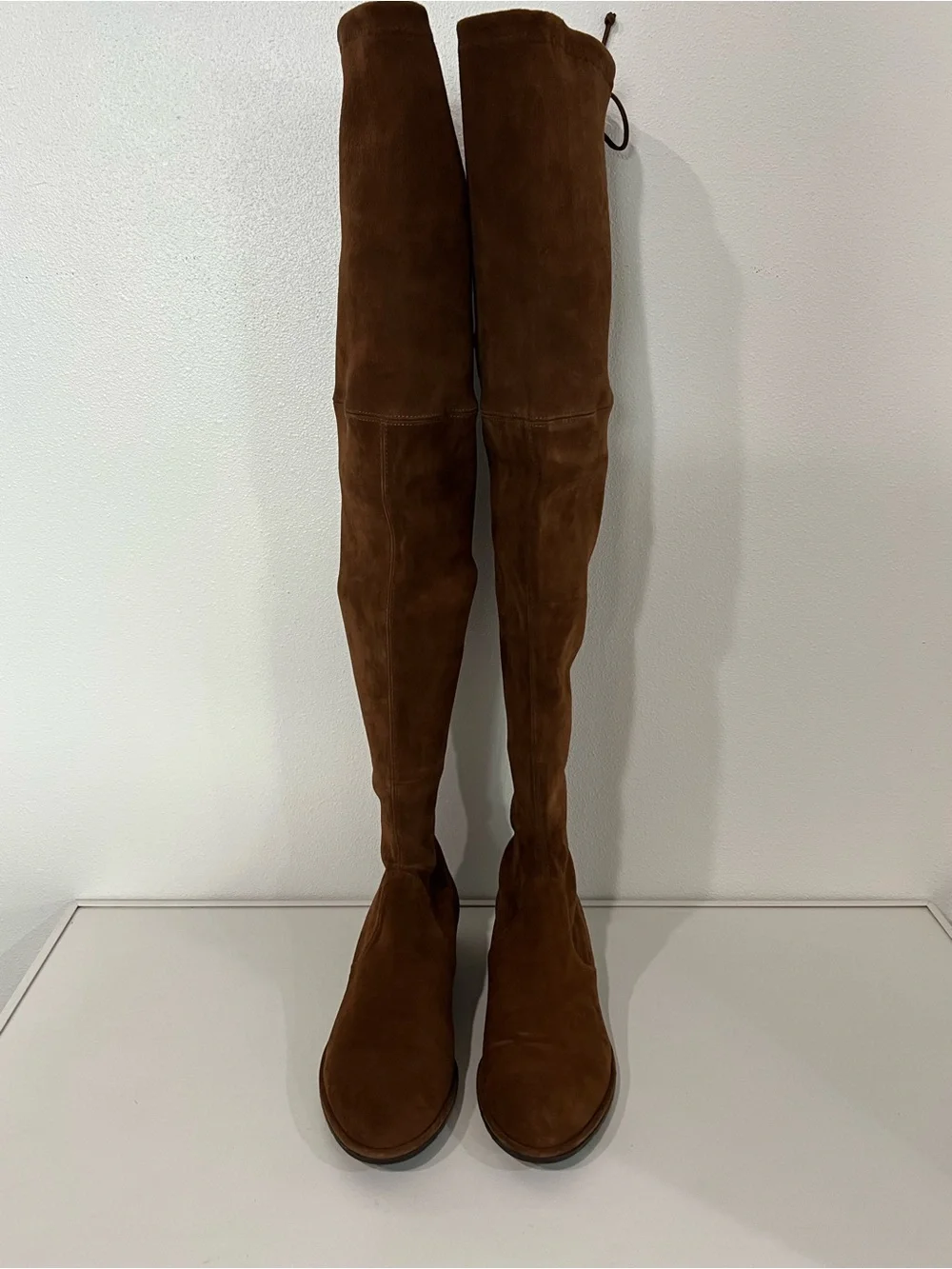 Stuart Weitzman box stuart knee