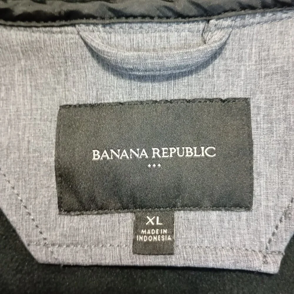 Banana Republic used excellent