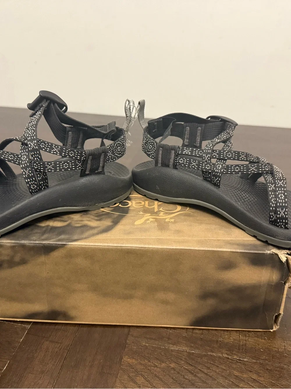 Chaco hugs tab size