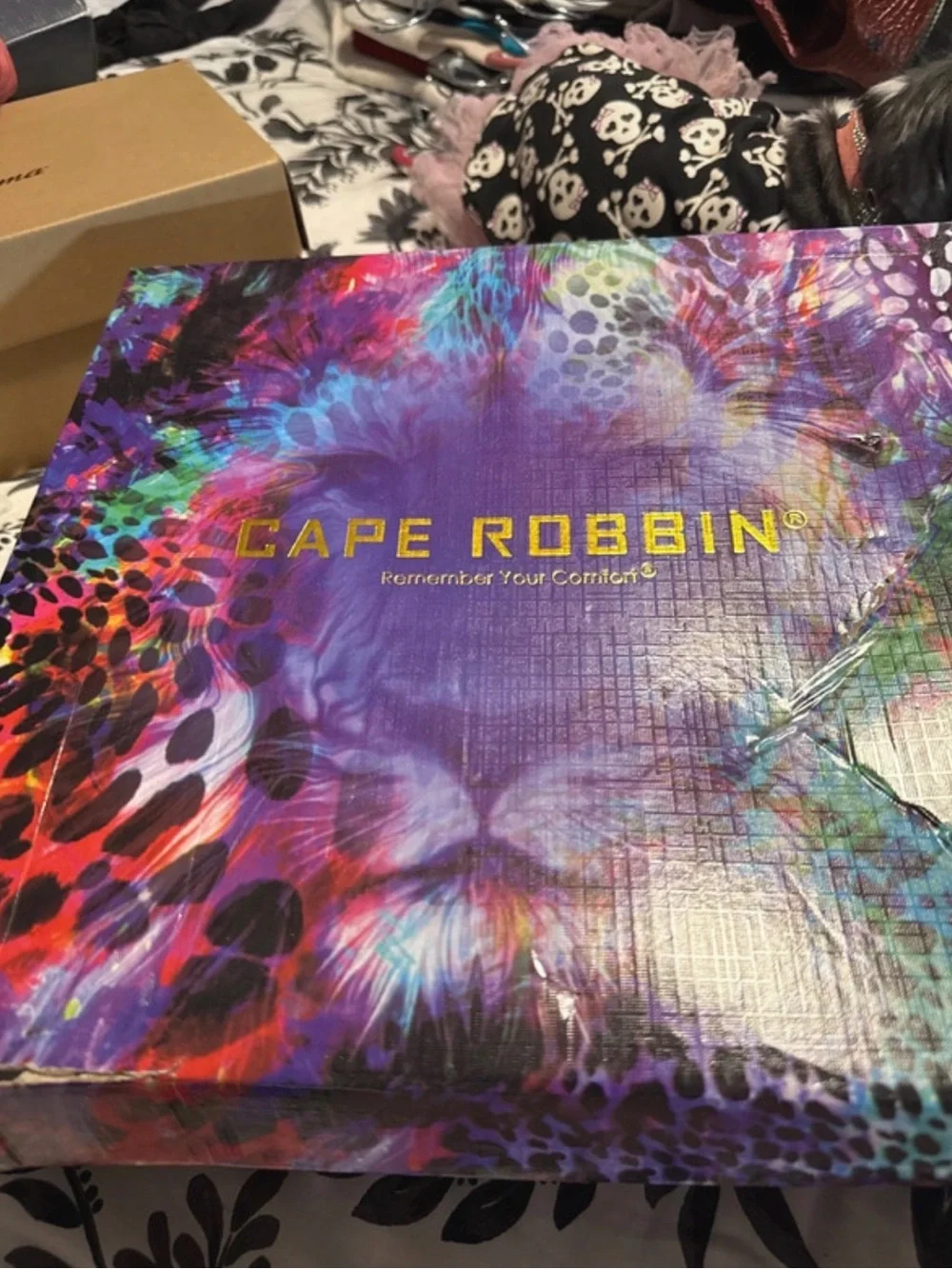 Cape Robbin eye catching