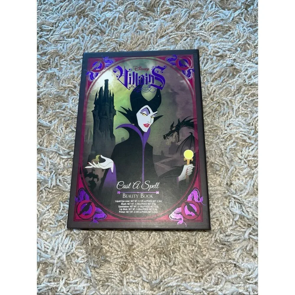 DISNEY VILLAINS  EVIL QUEEN  CAST A SPELL  BEAUTY BOOK