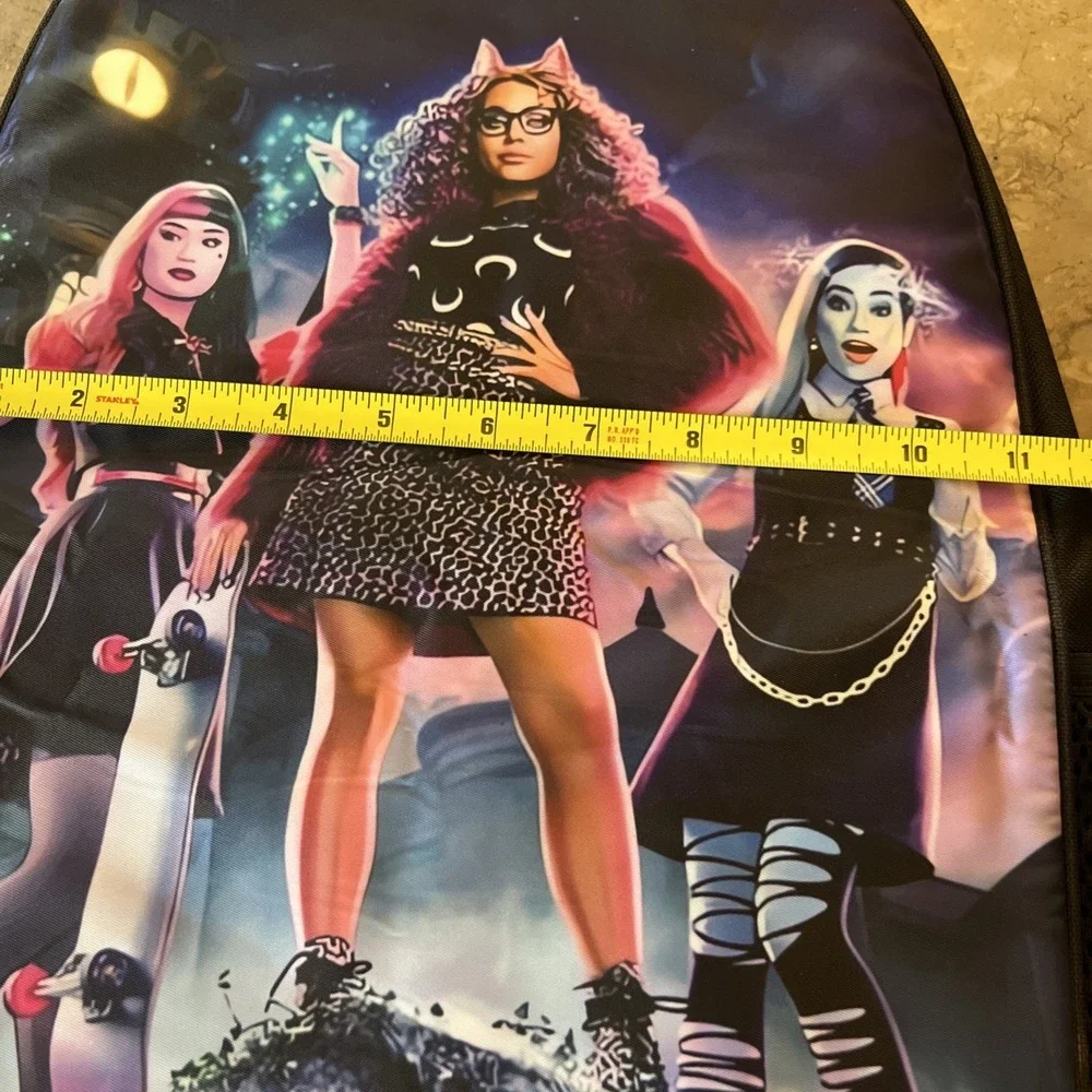 The Unbranded Brand monster high
