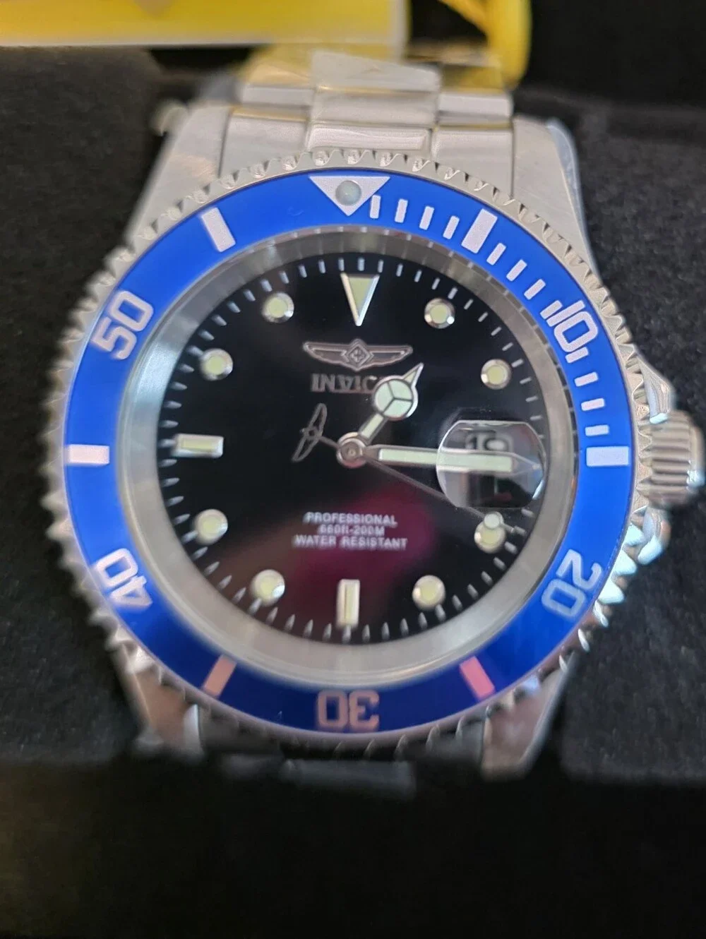 Invicta face black by