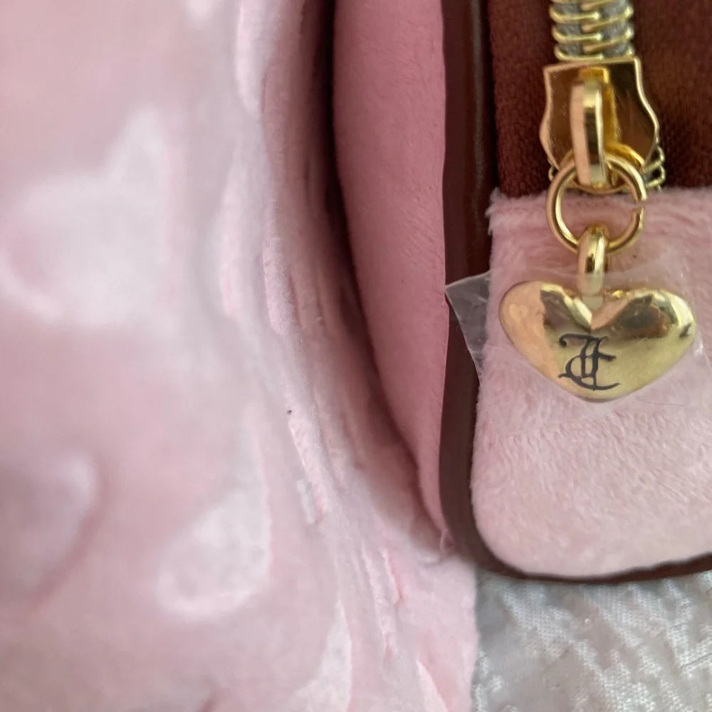 Juicy Couture keep your