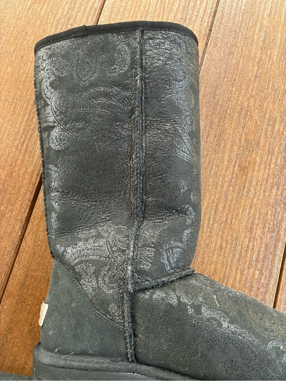 N/A ugg tall
