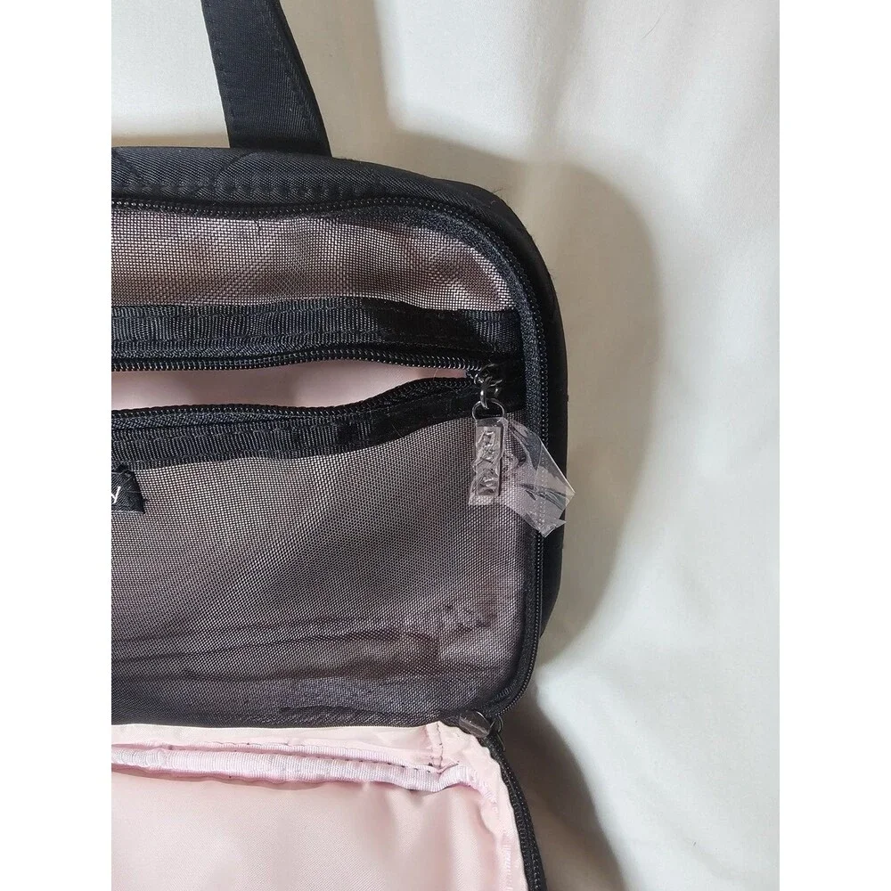 Mary Kay set closure black